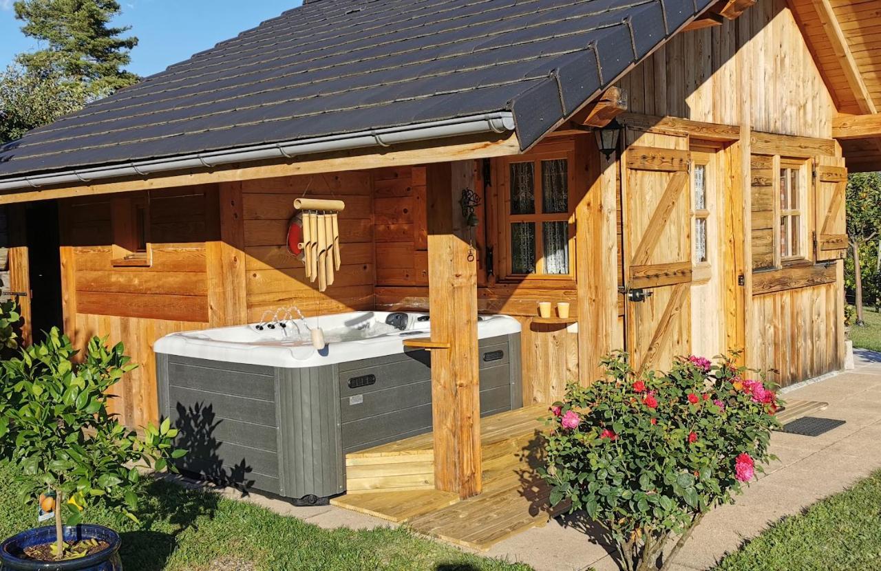 Au Petit Chalet Avec Son Spa - Escapade En Amoureux ! Cruet Exterior photo
